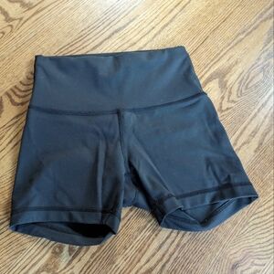 Lululemon Wunder Train Shorts